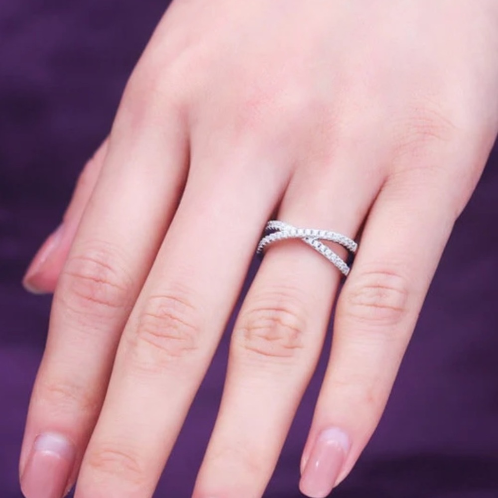 STERLING SILVER CROSS RING - Picture 3 of 5